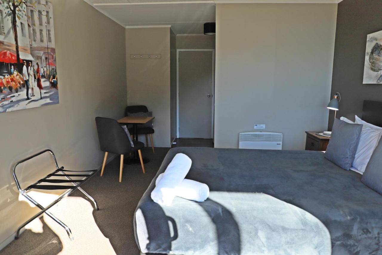 Lakes Edge Holiday Park Lake Tekapo Esterno foto