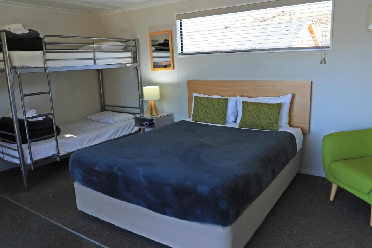 Lakes Edge Holiday Park Lake Tekapo Esterno foto