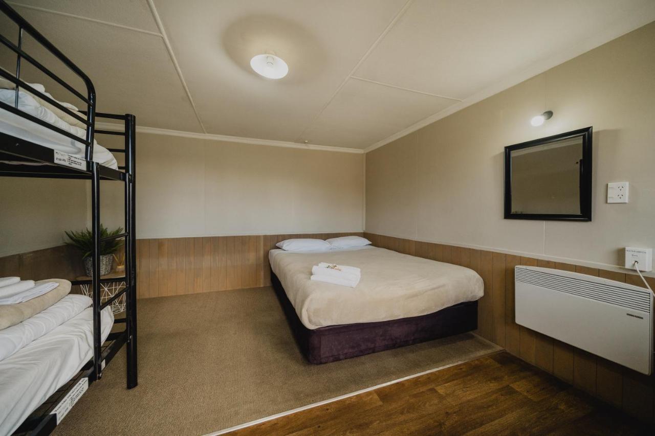 Lakes Edge Holiday Park Lake Tekapo Esterno foto