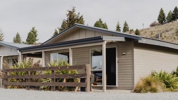Lakes Edge Holiday Park Lake Tekapo Esterno foto