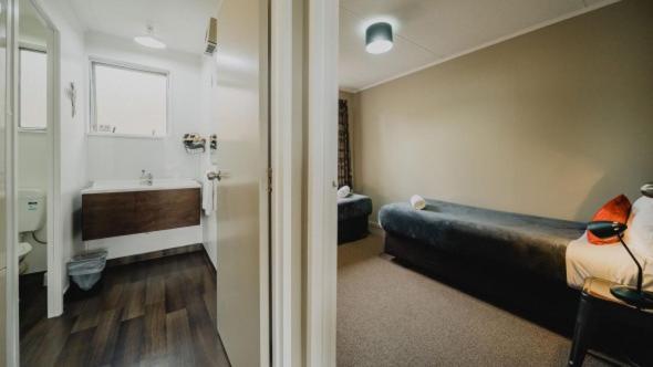 Lakes Edge Holiday Park Lake Tekapo Esterno foto